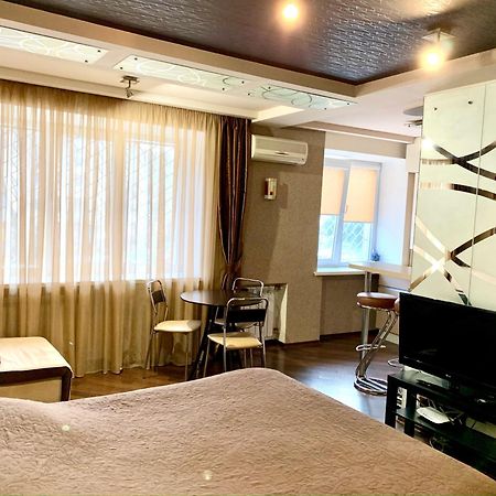Apartment In Kharkiv , Prospect Nauki 19A Ngoại thất bức ảnh