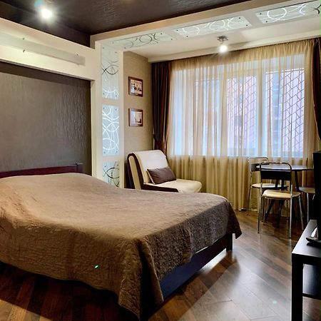 Apartment In Kharkiv , Prospect Nauki 19A Ngoại thất bức ảnh