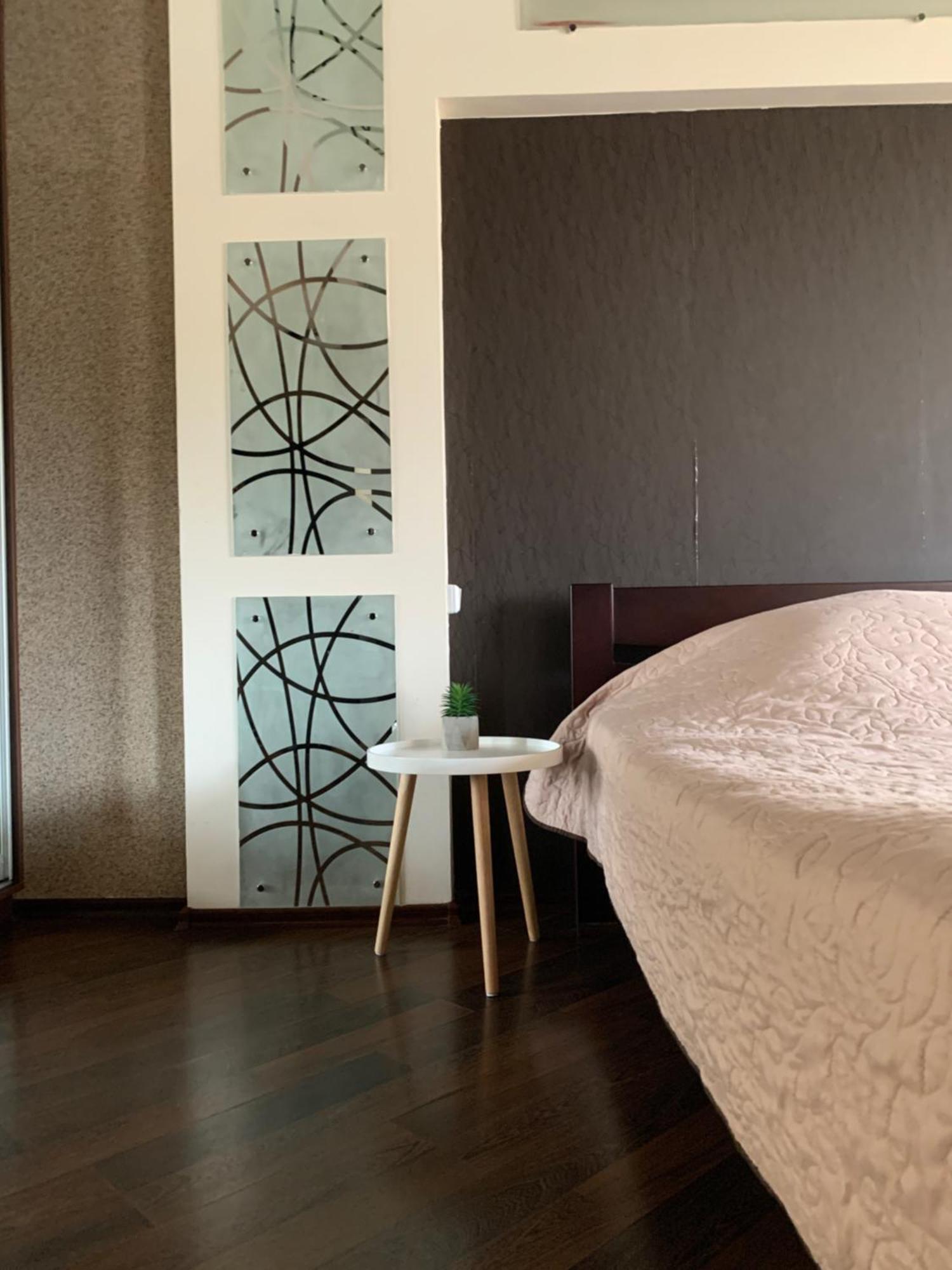 Apartment In Kharkiv , Prospect Nauki 19A Ngoại thất bức ảnh
