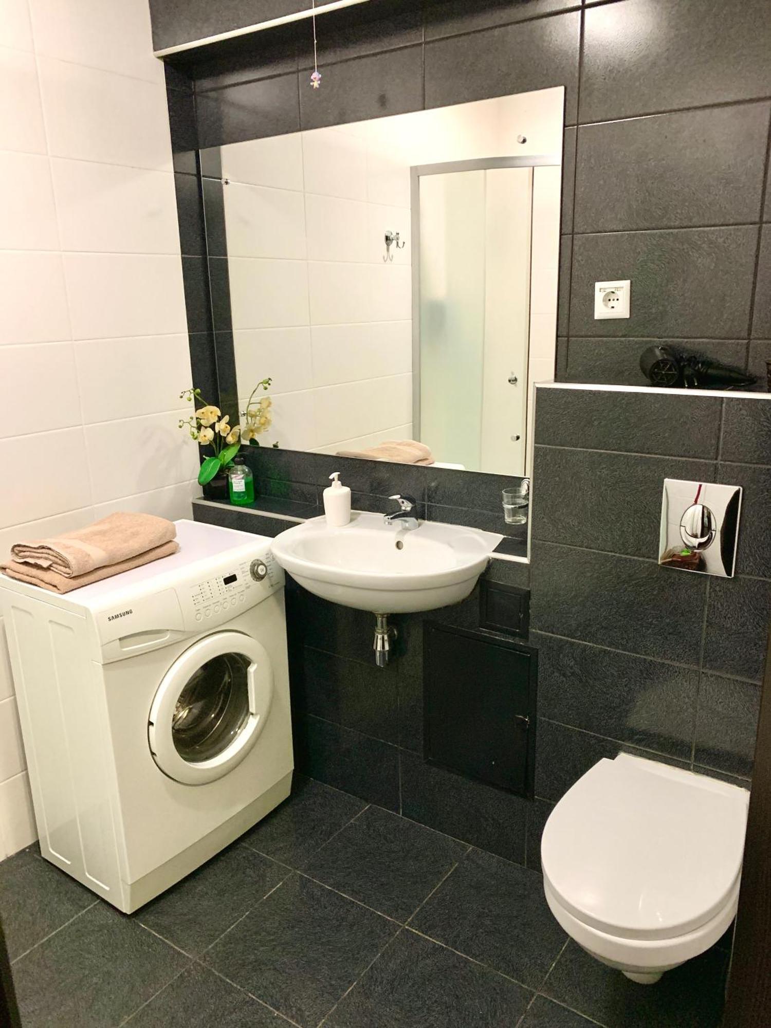 Apartment In Kharkiv , Prospect Nauki 19A Ngoại thất bức ảnh